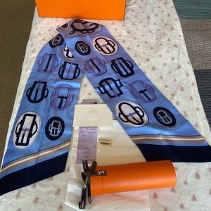 Hermes Maxi Twilly Cut / Scarf